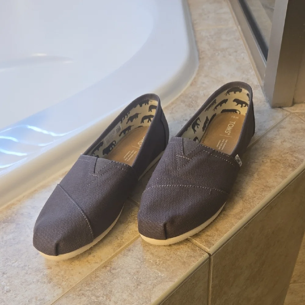 TOMS Dark Brown Canvas Slip-Ons - Picture 1 of 1
